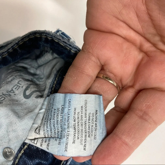 Silver Jeans Women's Sz 28 Santorini Capri/Cropped Jeans Medium Wash Blue Denim - Picture 9 of 11